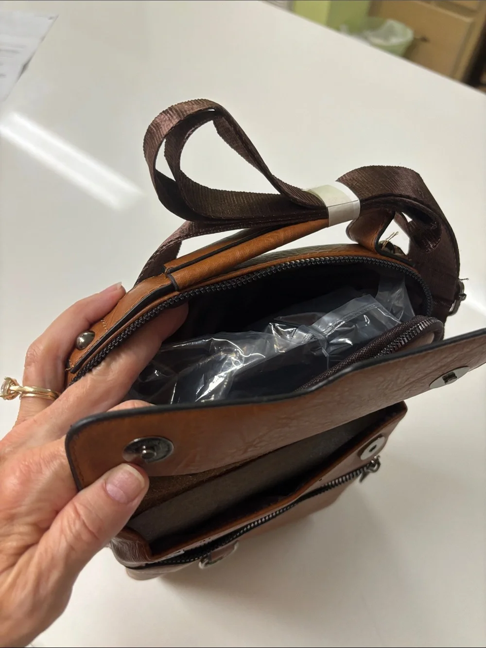 Weixier new Tan Leather Crossbody Men's Bag